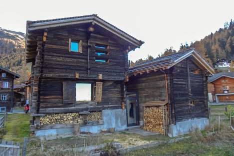Umbau Stall bzw. Wohnhaus im Goms - Aussenansicht 