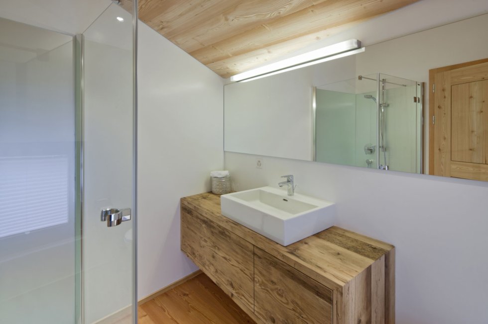 Umbau Stall bzw. Wohnhaus im Goms - Badezimmer