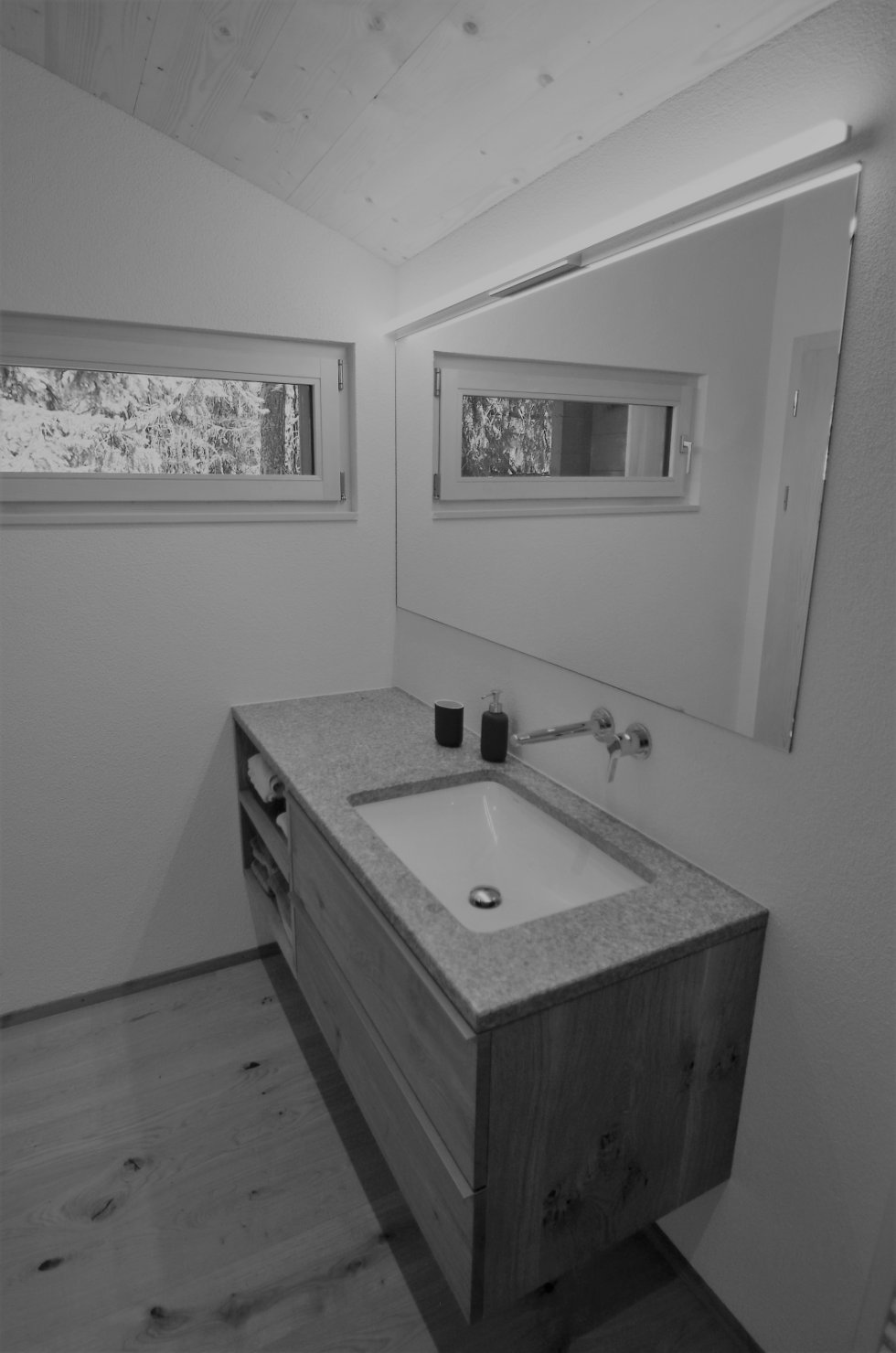 Umbau Stall bzw. Wohnhaus im Goms - Badezimmer