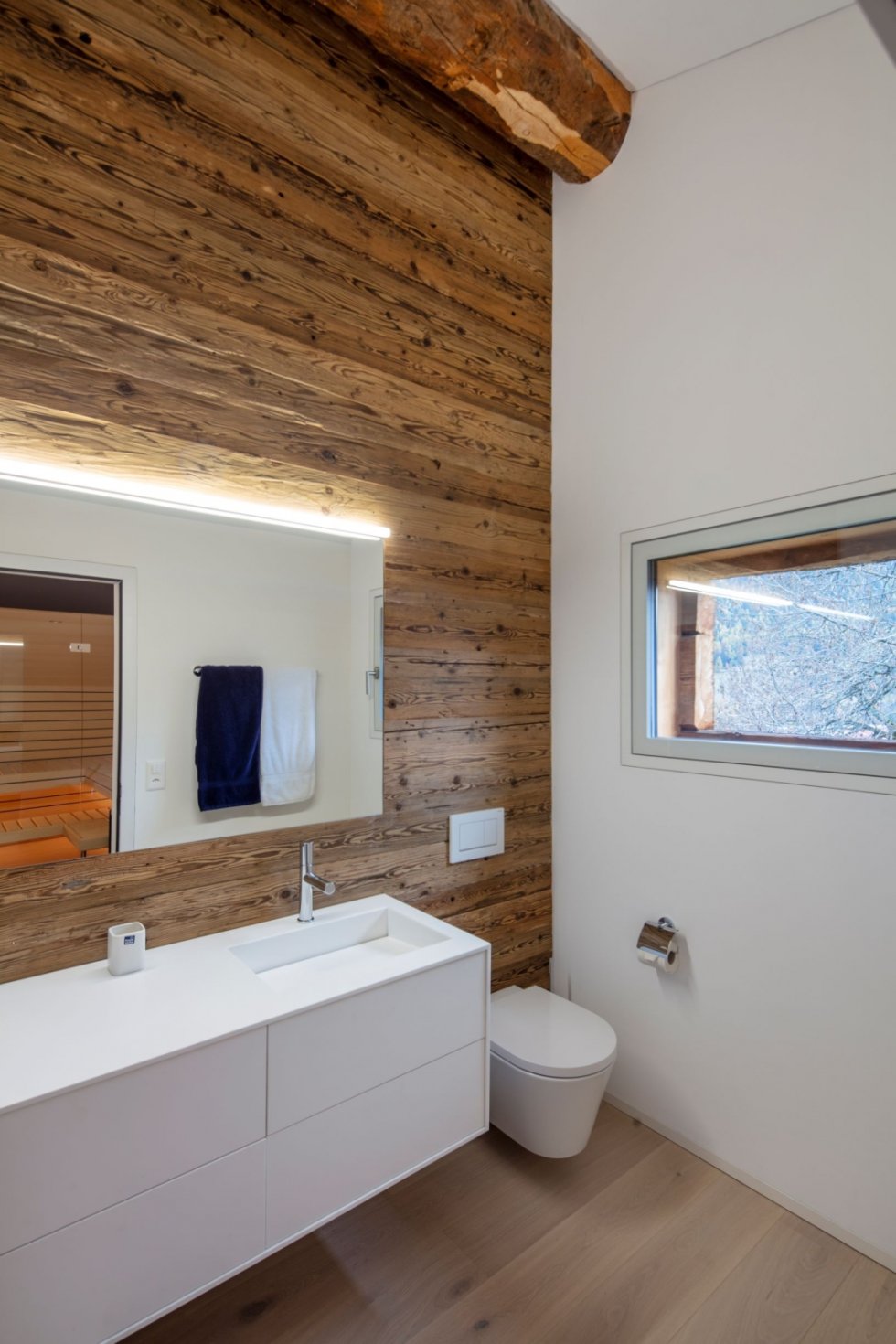 Umbau Stall bzw. Wohnhaus im Goms - Badezimmer