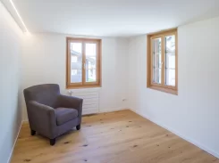 Umbau Stall bzw. Wohnhaus im Goms - Schlafzimmer