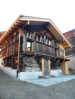 Umbau Stall bzw. Wohnhaus im Goms - Aussenansicht 