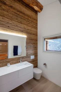 Umbau Stall bzw. Wohnhaus im Goms - Badezimmer