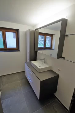 Umbau Stall bzw. Wohnhaus im Wallis - Badzimmer